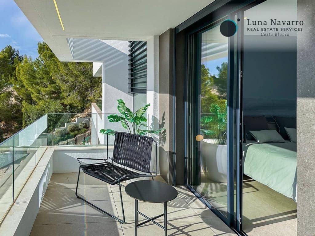 3 bedroom Villa for sale in Altea with pool garage - € 2,250,000 (Ref: 8305501)