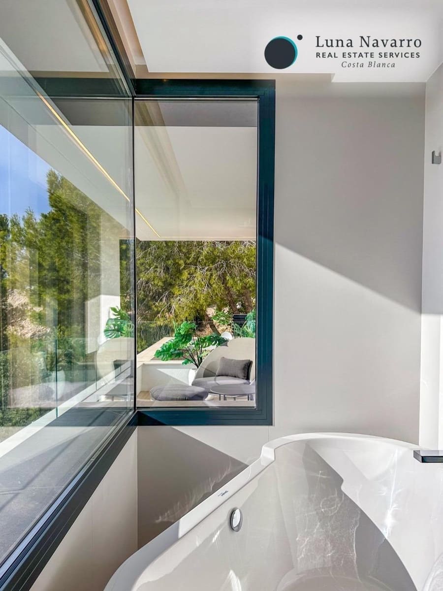 3 bedroom Villa for sale in Altea with pool garage - € 2,250,000 (Ref: 8305501)