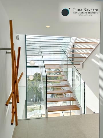 3 bedroom Villa for sale in Altea with pool garage - € 2,250,000 (Ref: 8305501)