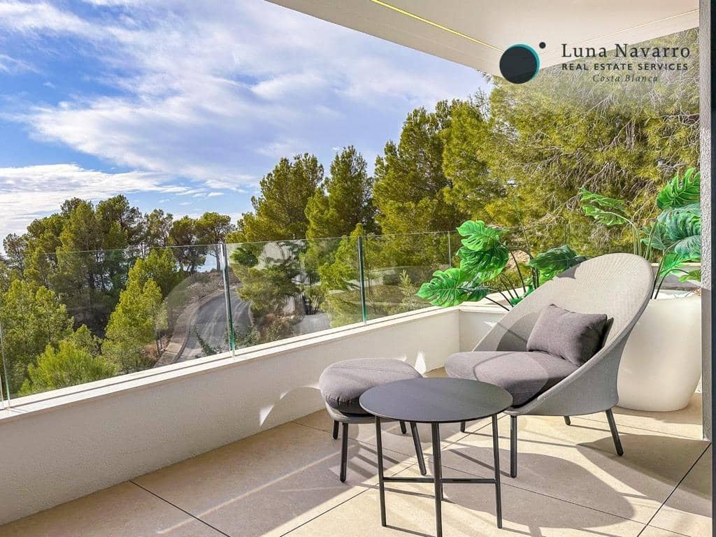 3 bedroom Villa for sale in Altea with pool garage - € 2,250,000 (Ref: 8305501)