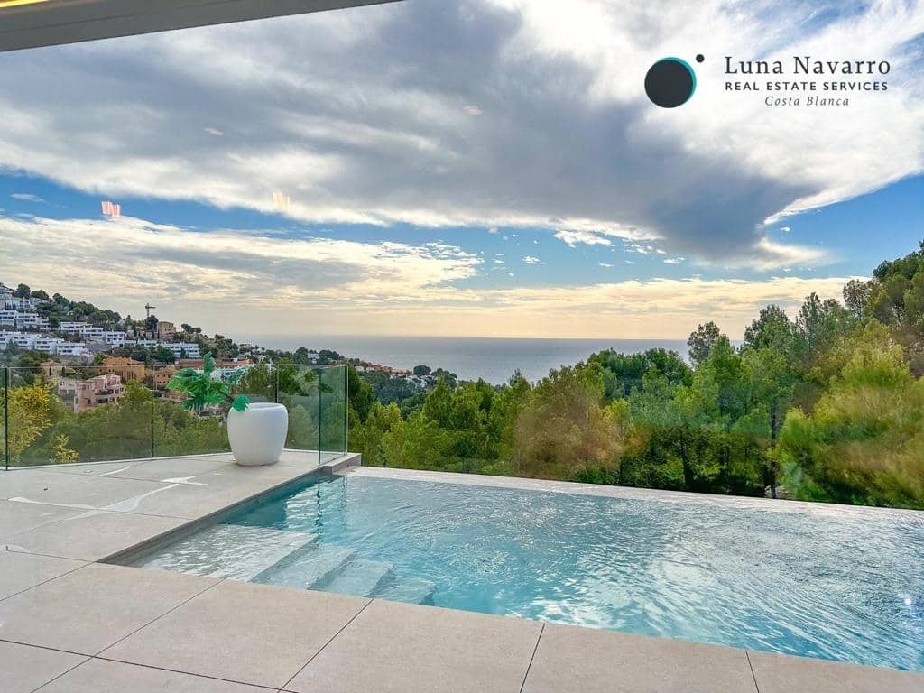 3 bedroom Villa for sale in Altea with pool garage - € 2,250,000 (Ref: 8305501)
