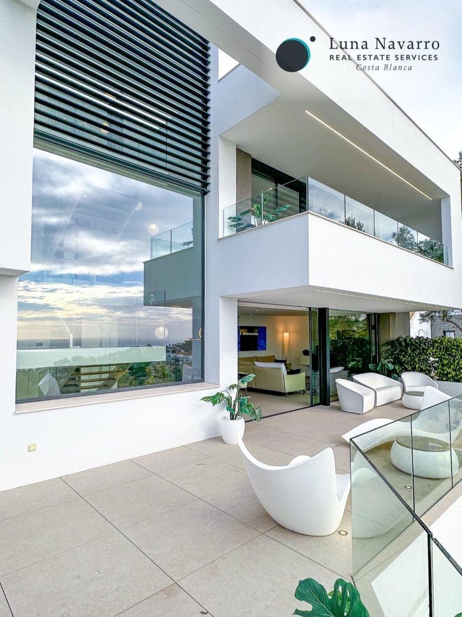 3 bedroom Villa for sale in Altea with pool garage - € 2,250,000 (Ref: 8305501)