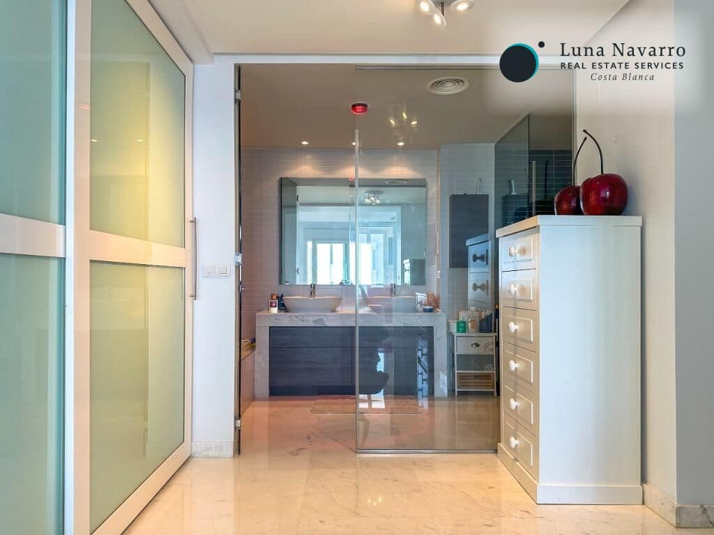 Apartamento de 3 habitaciones en Altea en venta con piscina garaje - 890.000 € (Ref: 8366231)