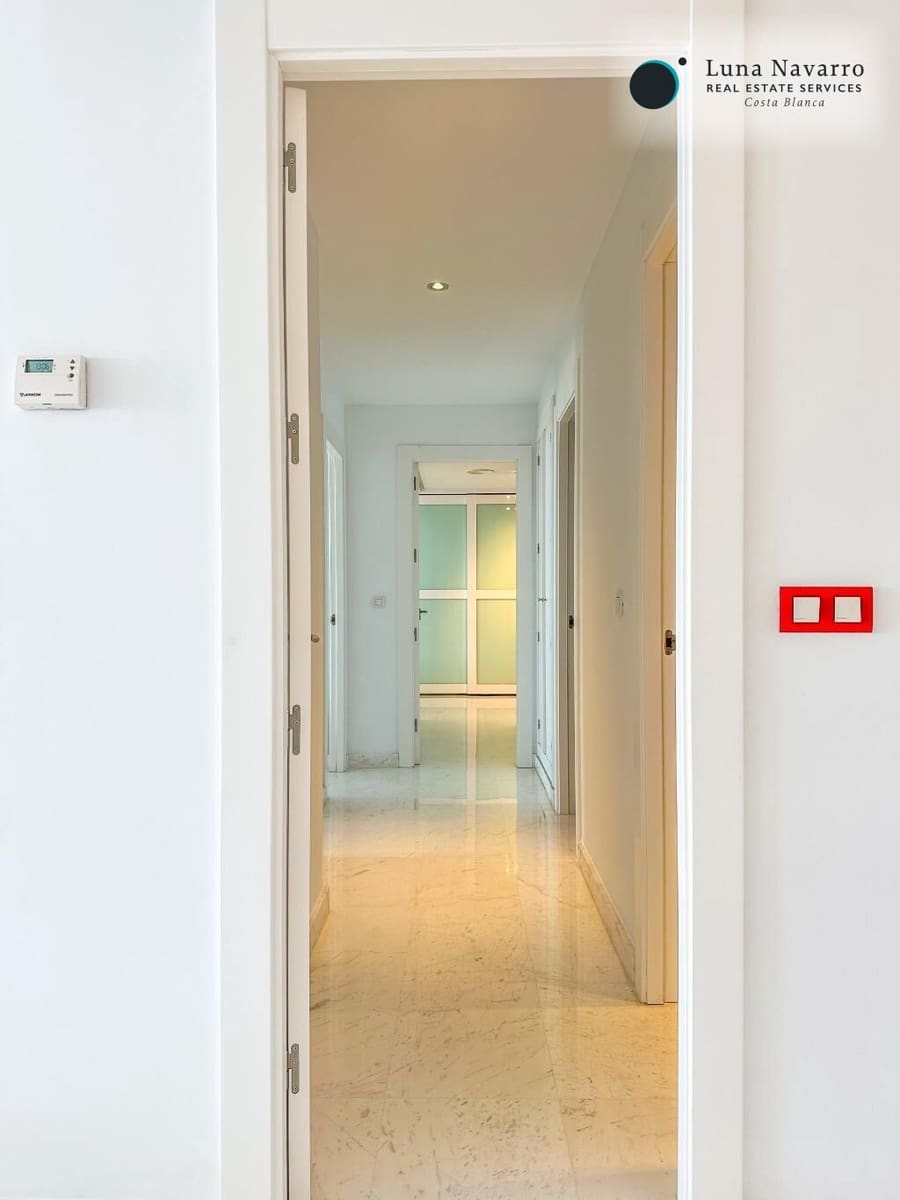 Apartamento de 3 habitaciones en Altea en venta con piscina garaje - 890.000 € (Ref: 8366231)