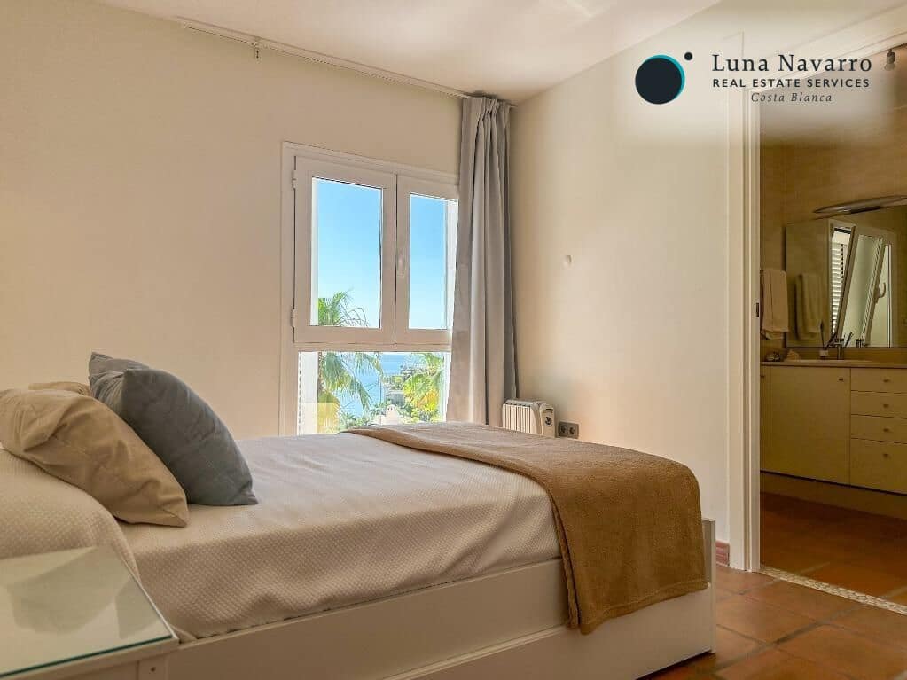 4 sypialnia Willa na sprzedaż w Altea z basenem garażem - 699 000 € (Ref: 8373561)