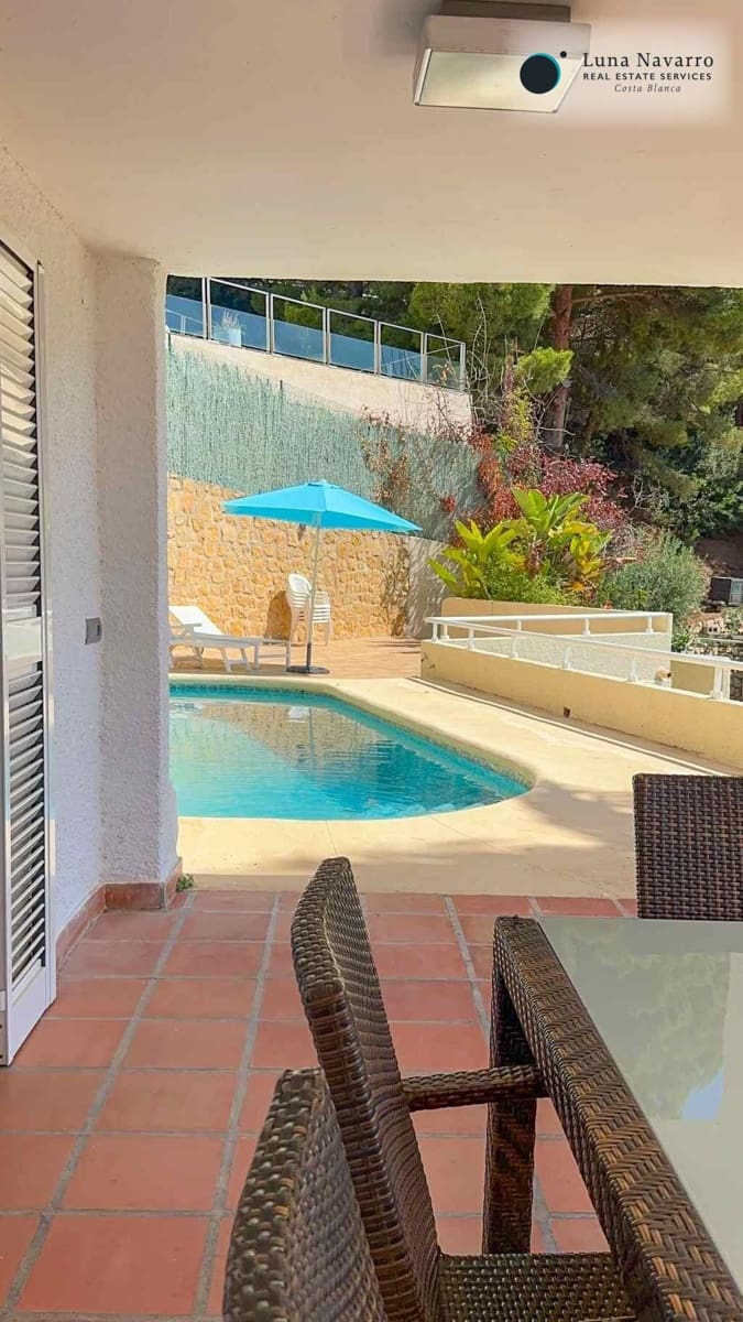 4 sypialnia Willa na sprzedaż w Altea z basenem garażem - 699 000 € (Ref: 8373561)