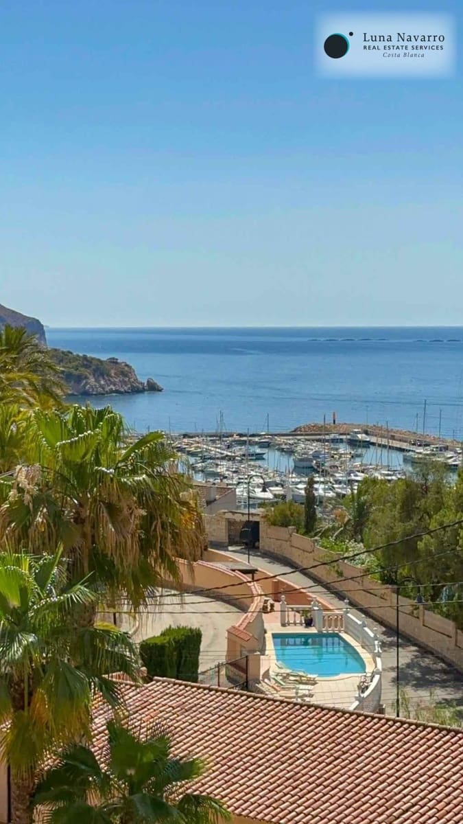 4 sypialnia Willa na sprzedaż w Altea z basenem garażem - 699 000 € (Ref: 8373561)