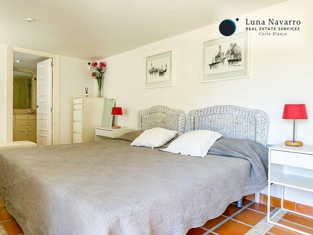 4 sypialnia Willa na sprzedaż w Altea z basenem garażem - 699 000 € (Ref: 8373561)