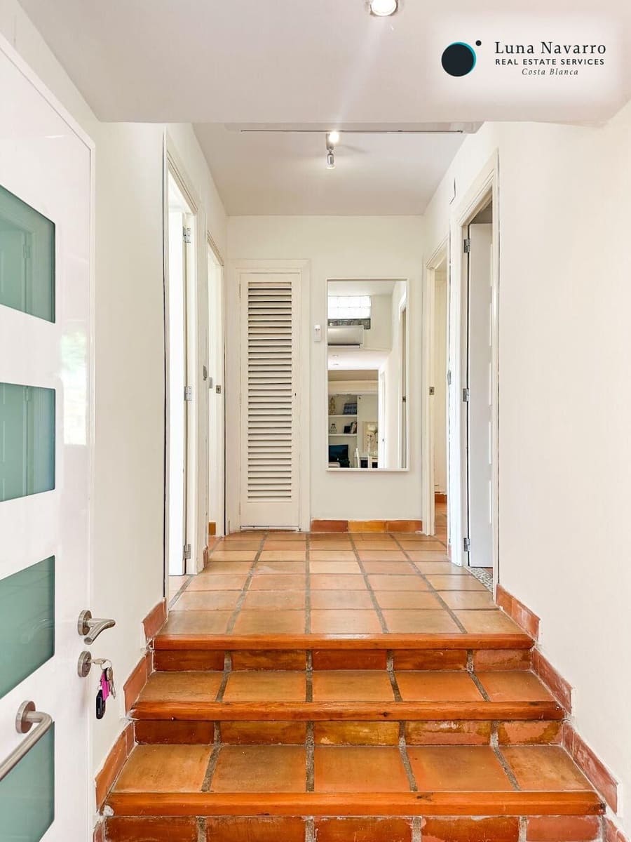 4 sypialnia Willa na sprzedaż w Altea z basenem garażem - 699 000 € (Ref: 8373561)