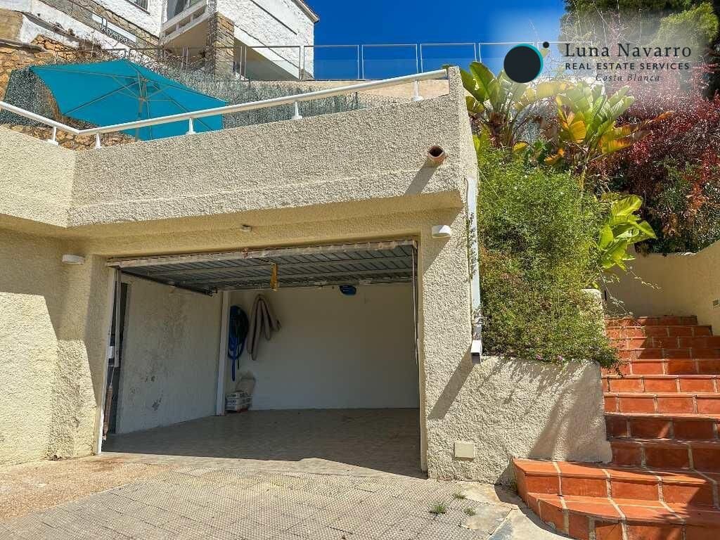 4 sypialnia Willa na sprzedaż w Altea z basenem garażem - 699 000 € (Ref: 8373561)