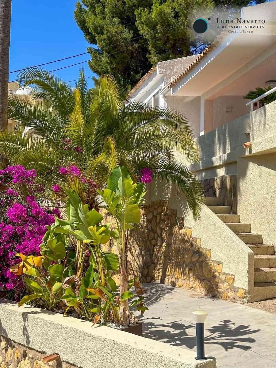 4 sypialnia Willa na sprzedaż w Altea z basenem garażem - 699 000 € (Ref: 8373561)