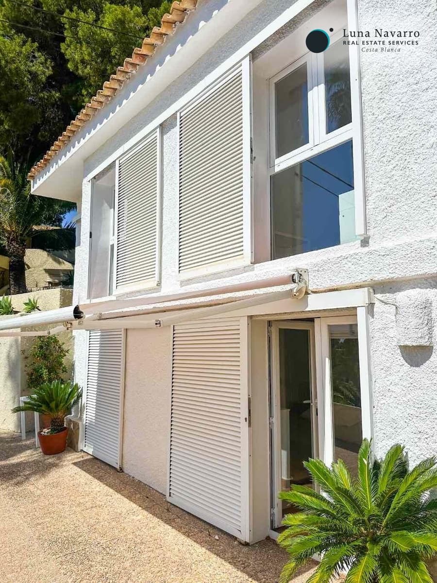 4 sypialnia Willa na sprzedaż w Altea z basenem garażem - 699 000 € (Ref: 8373561)