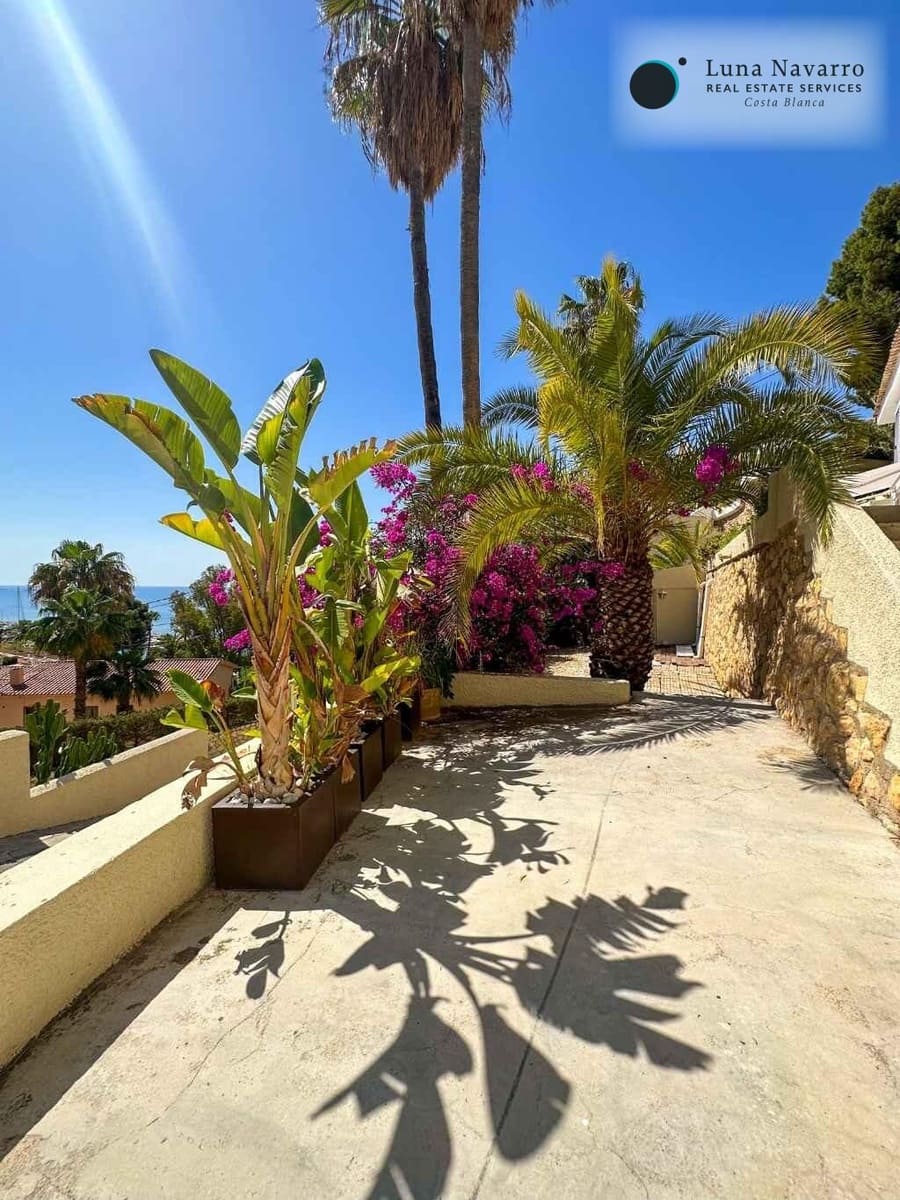 4 sypialnia Willa na sprzedaż w Altea z basenem garażem - 699 000 € (Ref: 8373561)