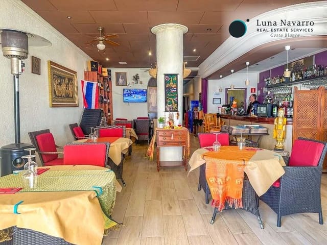 Kaupallinen vuokrattavana paikassa Altea - 1 600 € (Ref: 8458065)