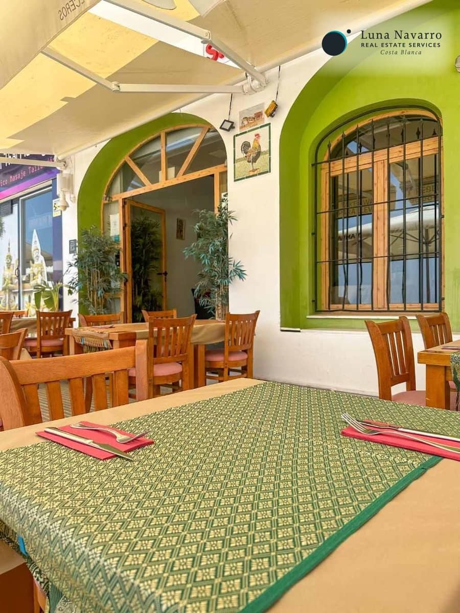 Commercial for rent in Altea - € 1,600 (Ref: 8458065)