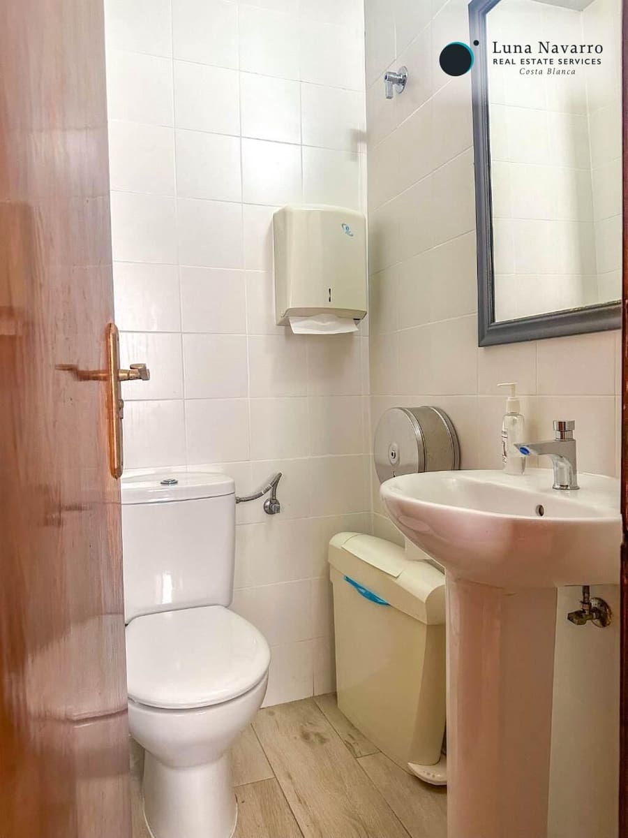 Commercial for rent in Altea - € 1,600 (Ref: 8458065)