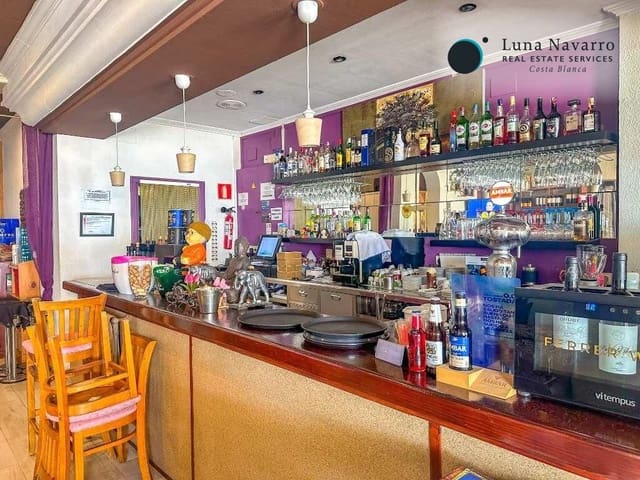 Kaupallinen vuokrattavana paikassa Altea - 1 600 € (Ref: 8458065)