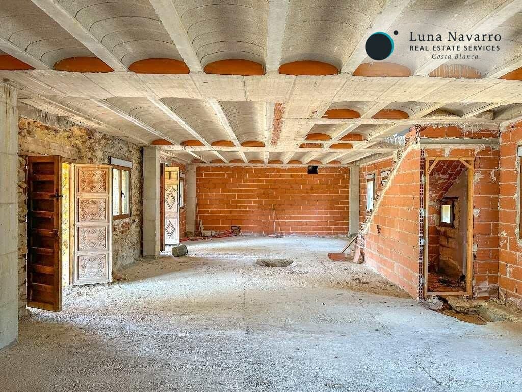 Finca/Country House for sale in Tarbena with garage - € 350,000 (Ref: 8508889)