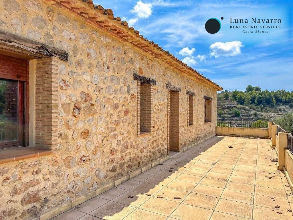 Finca/Country House for sale in Tarbena with garage - € 350,000 (Ref: 8508889)