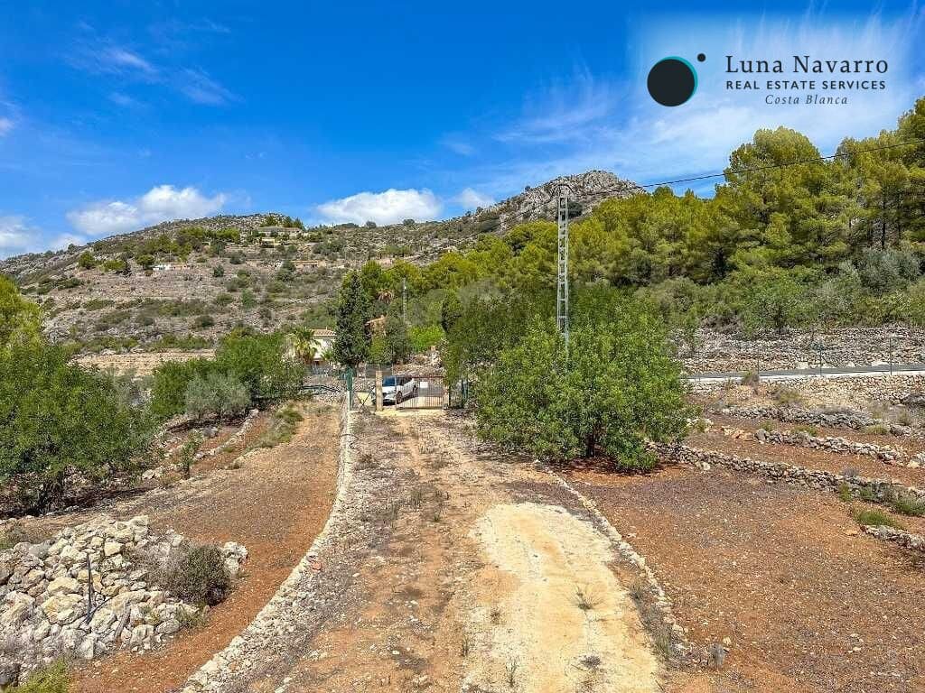 Finca/Country House for sale in Tarbena with garage - € 350,000 (Ref: 8508889)