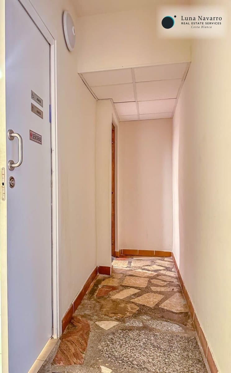 Commercial for rent in Altea - € 1,200 (Ref: 8529779)