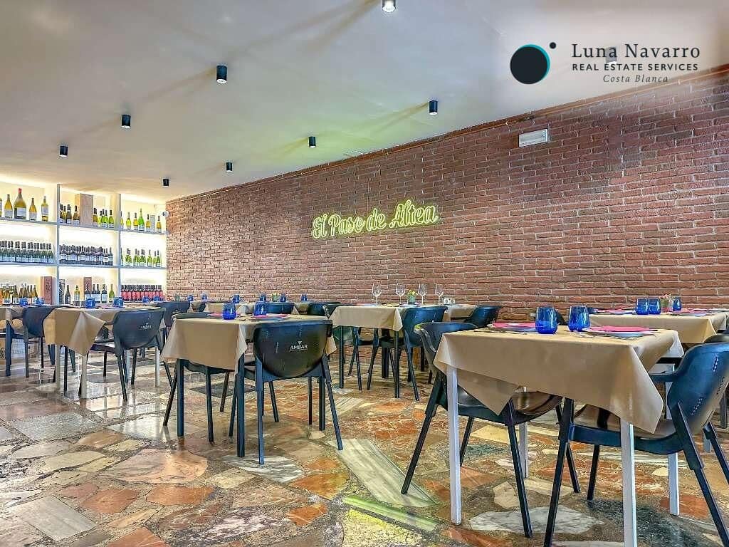 Commercial for rent in Altea - € 1,200 (Ref: 8529779)