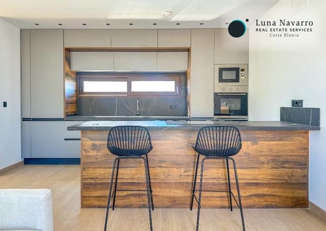 4 sypialnia Willa na sprzedaż w Finestrat z basenem - 775 000 € (Ref: 8559630)