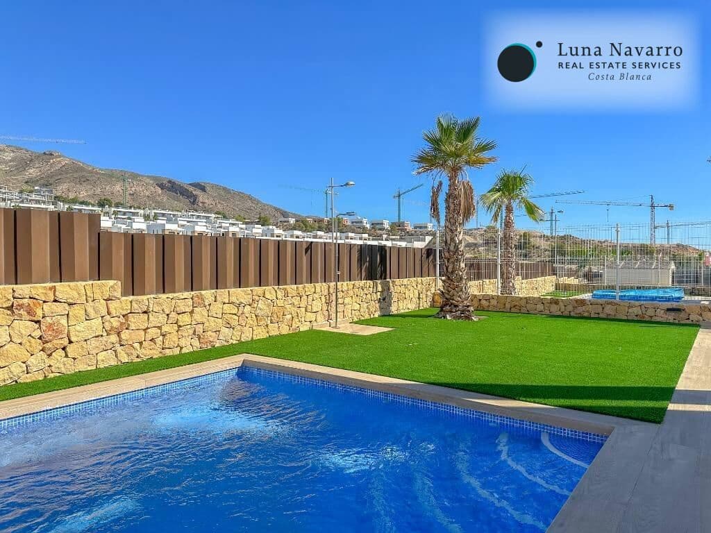 4 sypialnia Willa na sprzedaż w Finestrat z basenem - 775 000 € (Ref: 8559630)