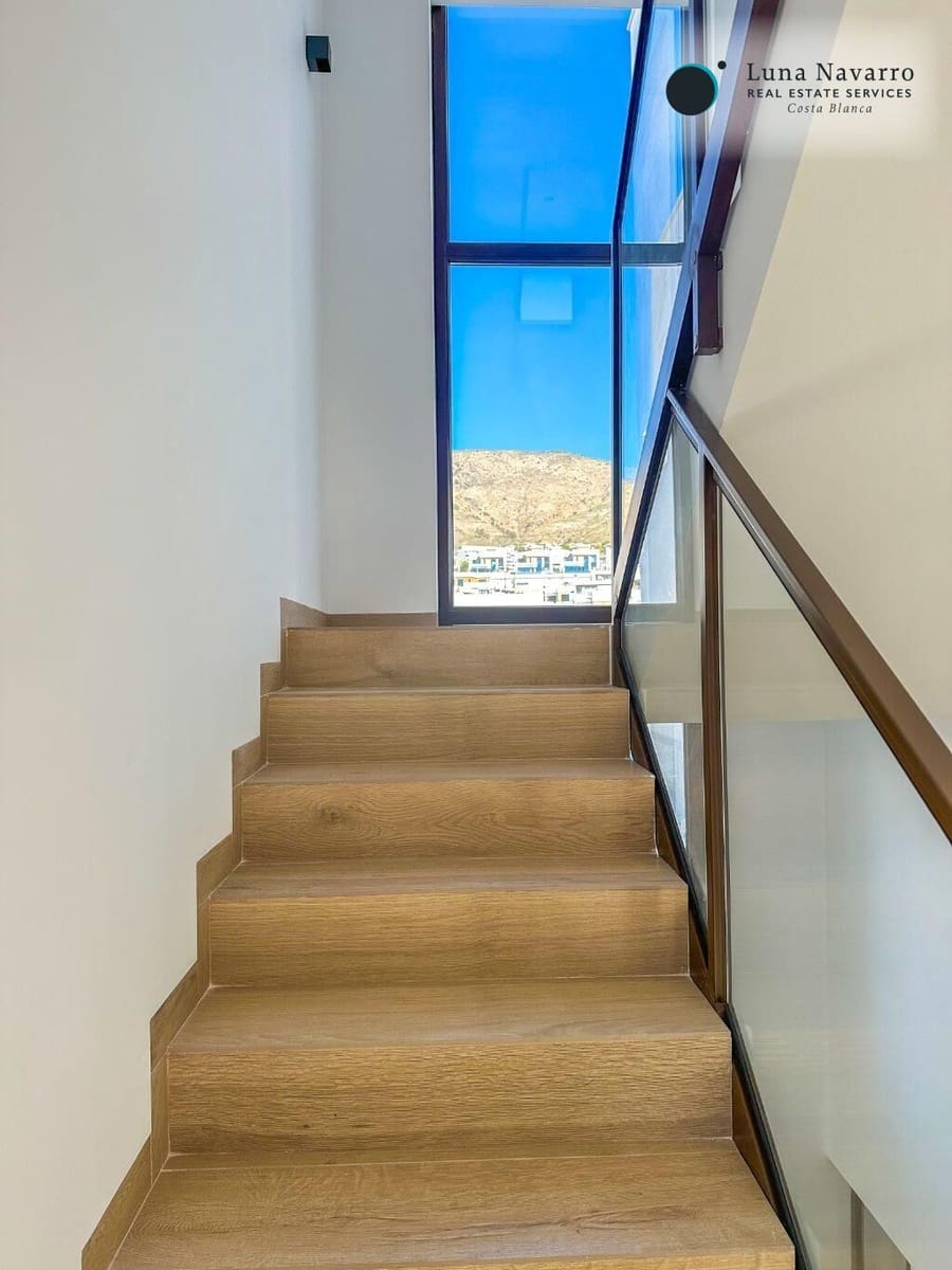 4 sypialnia Willa na sprzedaż w Finestrat z basenem - 775 000 € (Ref: 8559630)