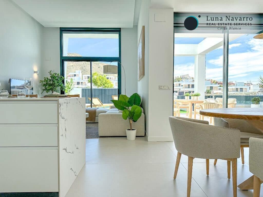 Chalet de 3 habitaciones en Finestrat en venta con piscina garaje - 549.000 € (Ref: 8666497)