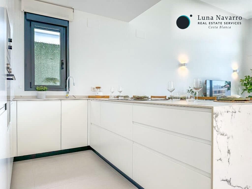 Chalet de 3 habitaciones en Finestrat en venta con piscina garaje - 549.000 € (Ref: 8666497)