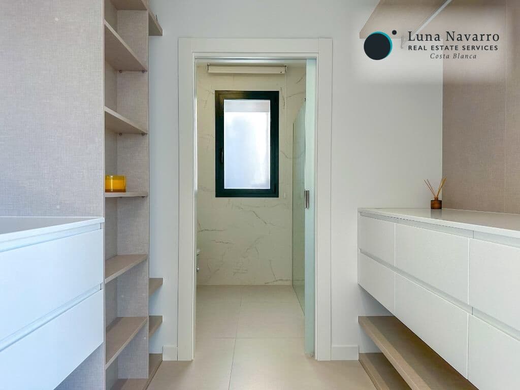 Chalet de 3 habitaciones en Finestrat en venta con piscina garaje - 549.000 € (Ref: 8666497)