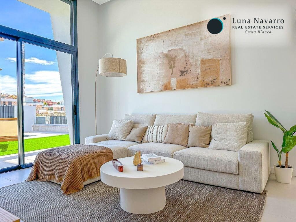 Chalet de 3 habitaciones en Finestrat en venta con piscina garaje - 549.000 € (Ref: 8666497)