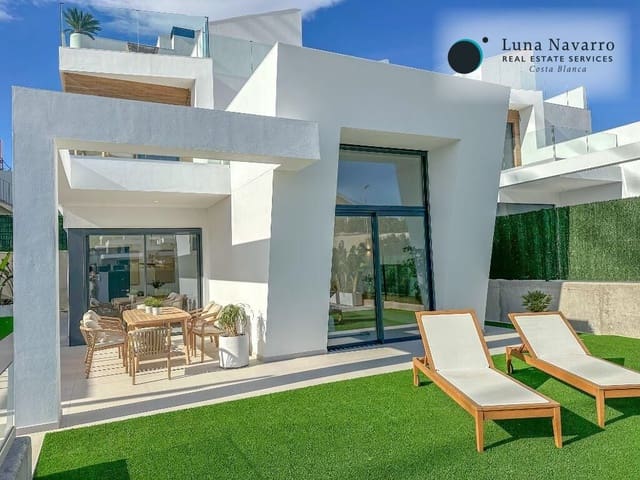 Chalet de 3 habitaciones en Finestrat en venta con piscina garaje - 549.000 € (Ref: 8666497)