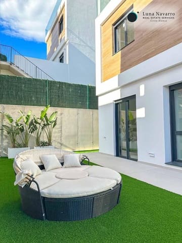 Chalet de 3 habitaciones en Finestrat en venta con piscina garaje - 549.000 € (Ref: 8666497)