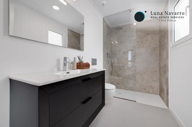 Chalet de 3 habitaciones en Muchamiel / Mutxamel en venta con piscina garaje - 495.000 € (Ref: 8686319)