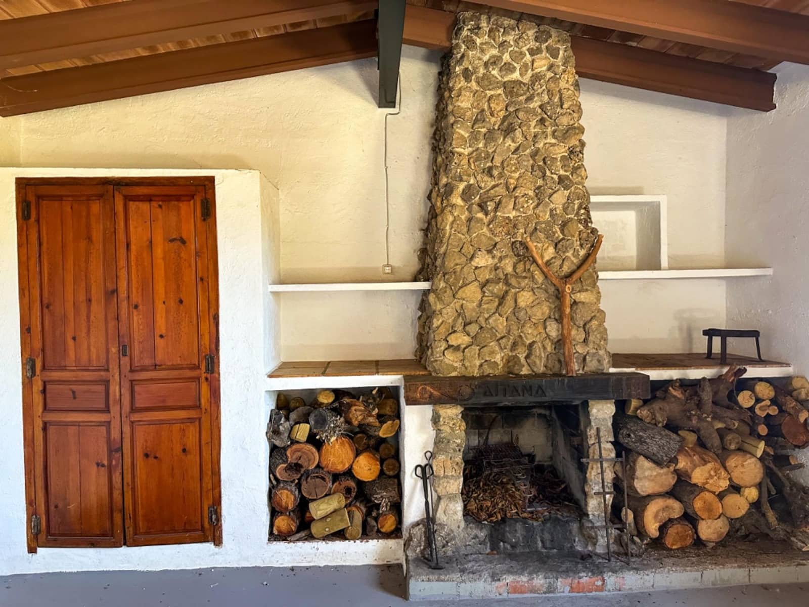 2 bedroom Finca/Country House for sale in Confrides - € 120,000 (Ref: 9730762)