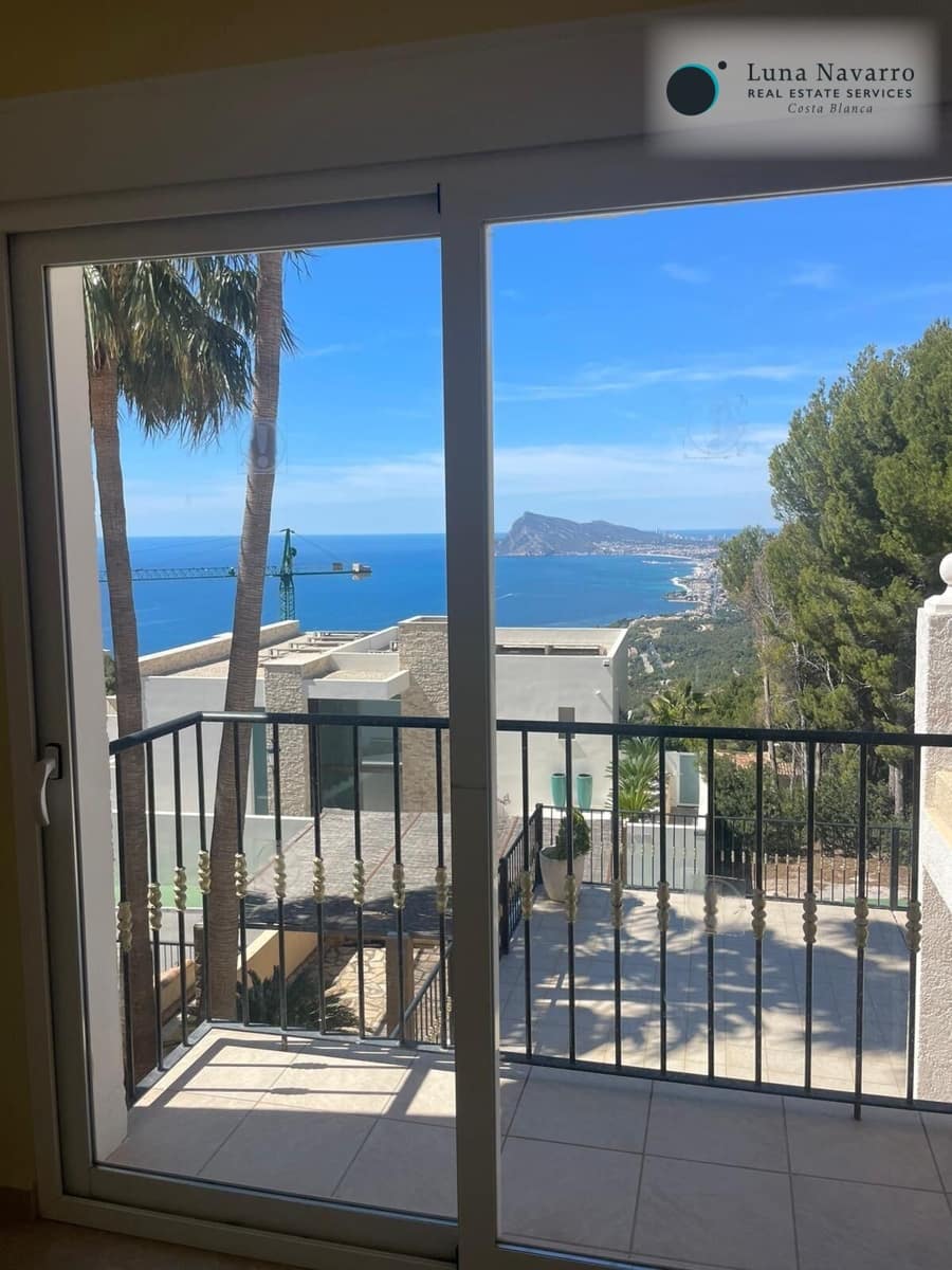 3 sypialnia Willa na sprzedaż w Altea z basenem garażem - 1 650 000 € (Ref: 9730763)