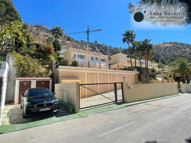 3 sypialnia Willa na sprzedaż w Altea z basenem garażem - 1 650 000 € (Ref: 9730763)