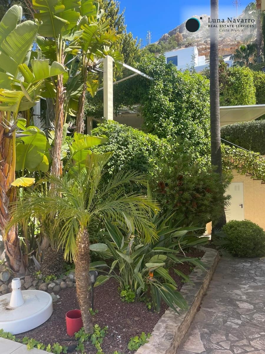 3 sypialnia Willa na sprzedaż w Altea z basenem garażem - 1 650 000 € (Ref: 9730763)