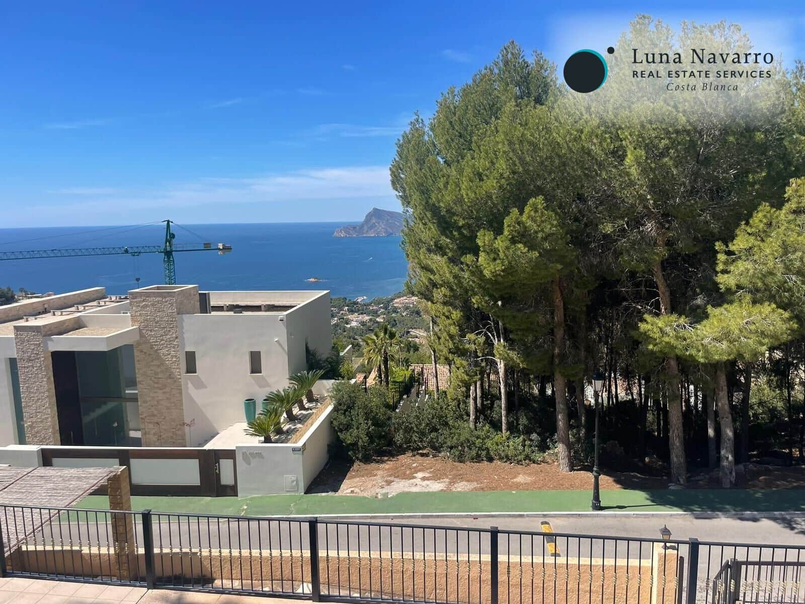 3 sypialnia Willa na sprzedaż w Altea z basenem garażem - 1 650 000 € (Ref: 9730763)