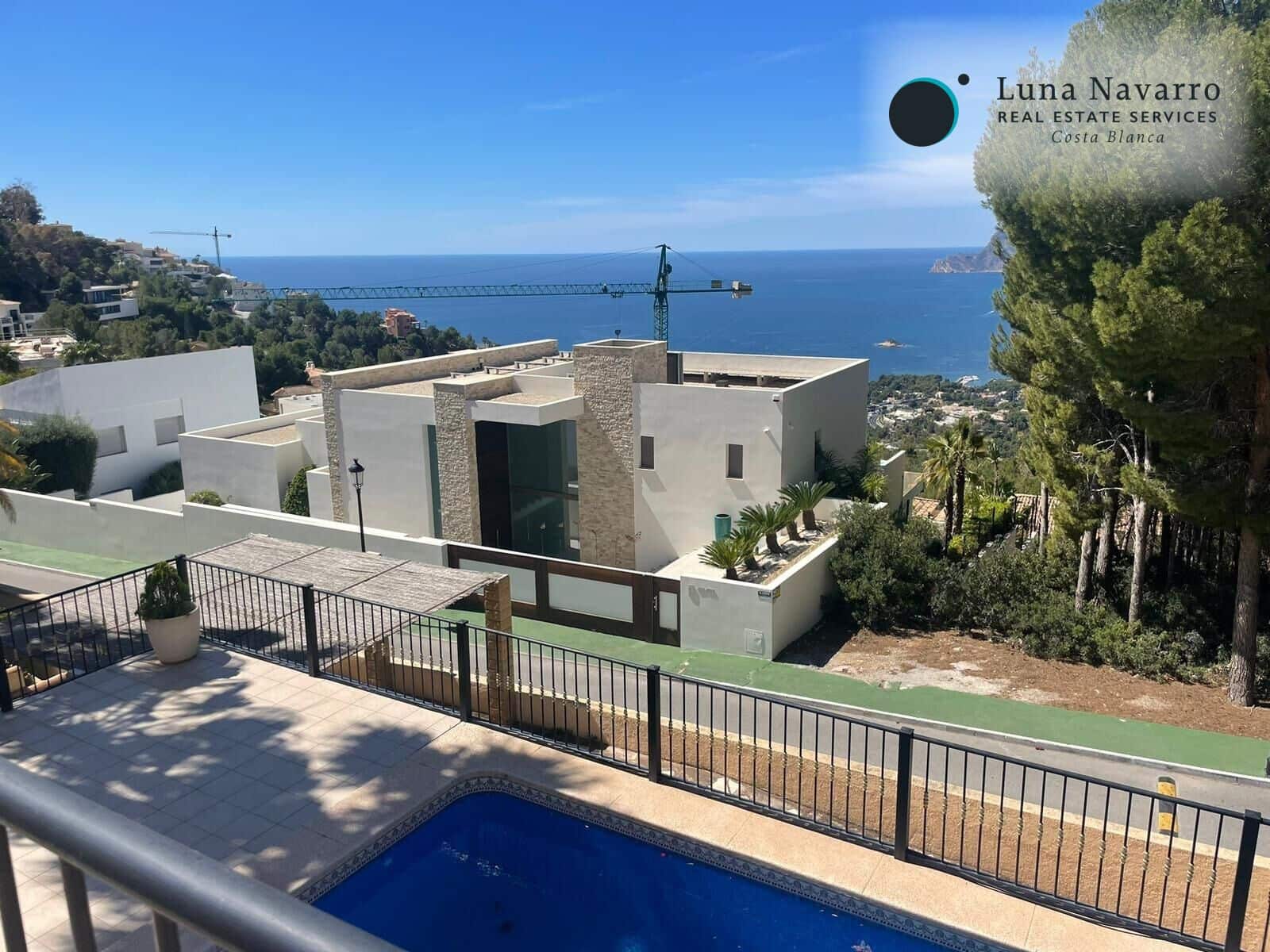 3 sypialnia Willa na sprzedaż w Altea z basenem garażem - 1 650 000 € (Ref: 9730763)