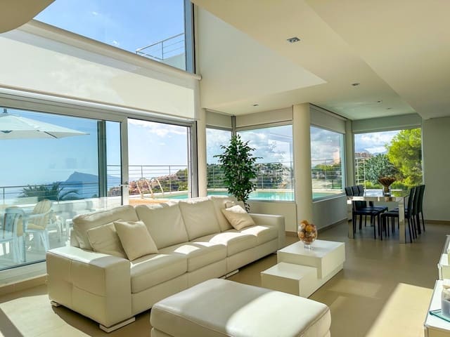 4 bedroom Villa for sale in Altea with pool - € 1,250,000 (Ref: 9730765)