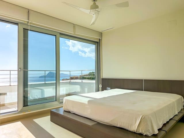 4 bedroom Villa for sale in Altea with pool - € 1,250,000 (Ref: 9730765)