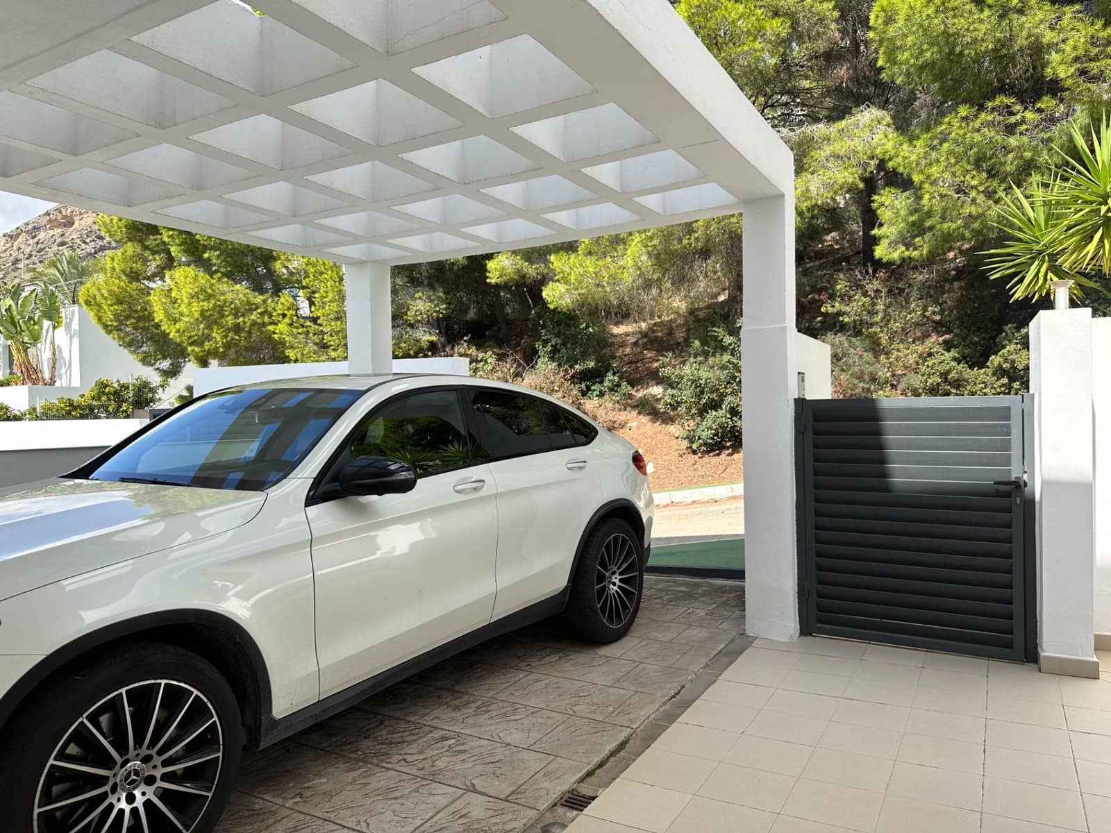 4 bedroom Villa for sale in Altea with pool - € 1,250,000 (Ref: 9730765)