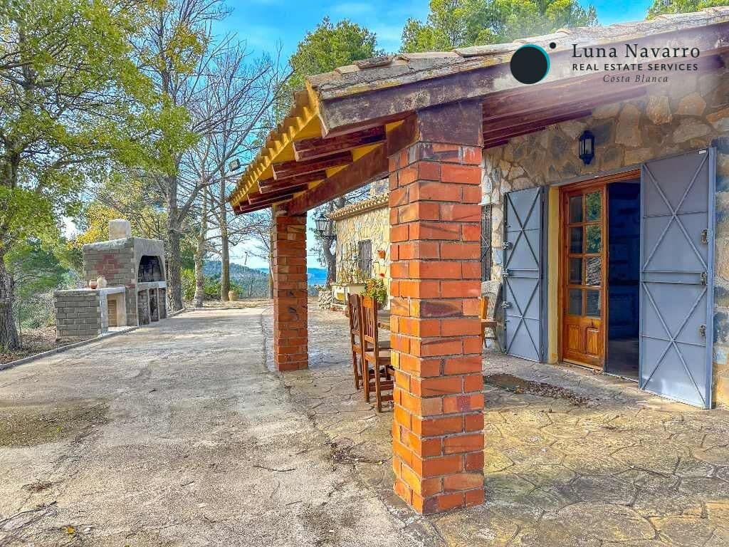 4 bedroom Finca/Country House for sale in Confrides with garage - € 230,000 (Ref: 9730769)