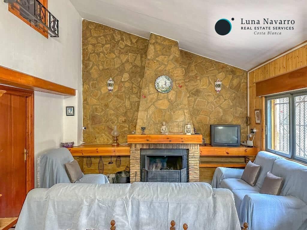 4 bedroom Finca/Country House for sale in Confrides with garage - € 230,000 (Ref: 9730769)