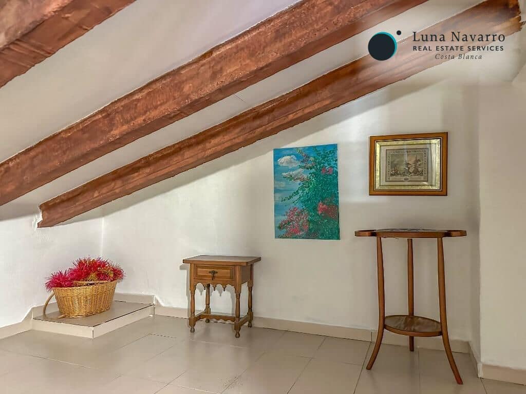 4 bedroom Finca/Country House for sale in Confrides with garage - € 230,000 (Ref: 9730769)