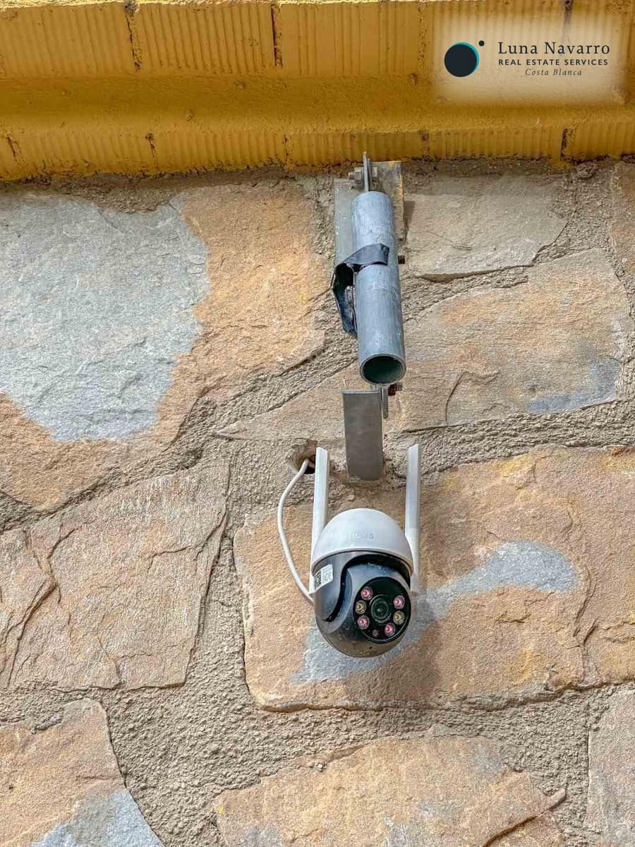 4 bedroom Finca/Country House for sale in Confrides with garage - € 230,000 (Ref: 9730769)