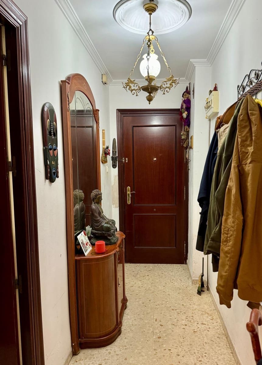 2 bedroom Flat for sale in Cádiz city € 215,000 (Ref 8511919)